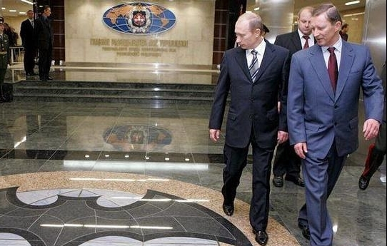 俄羅斯總統普丁視察格魯烏總部。   圖 : 翻攝自環球網