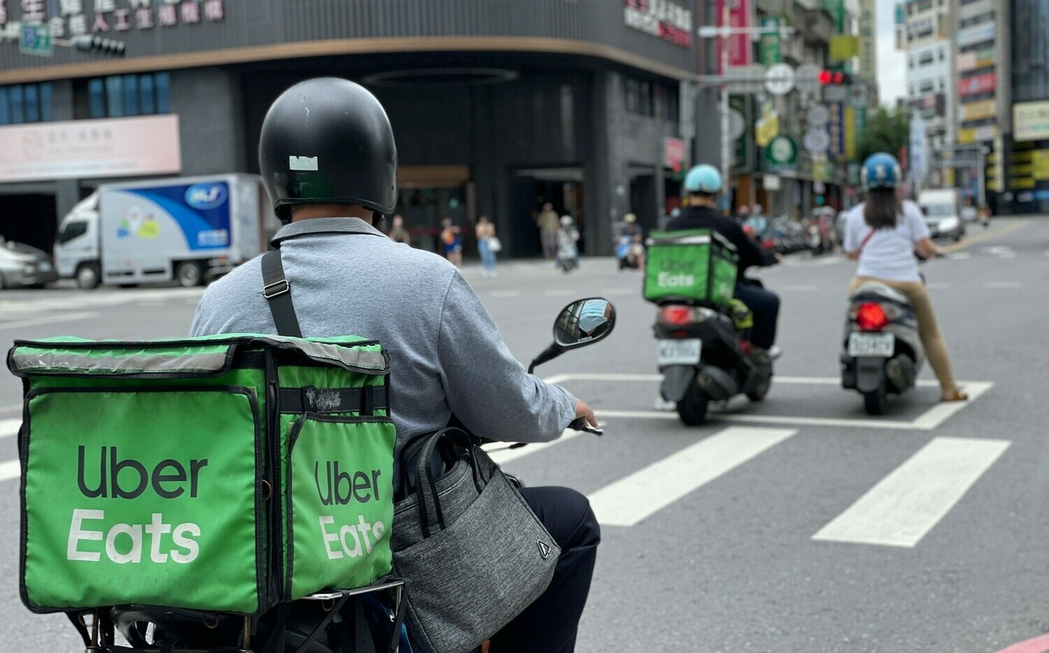 外送專法成漲價理由？公會爆Uber Eats調漲服務費上限為35%