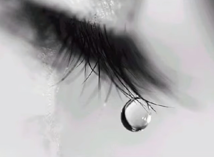 美國紐約市一名女子最近分享了她妹妹因看病時掉眼淚被強收 40 美元費用。(示意圖)   圖 : 翻攝自YouTube 誰能讓我再掉眼淚/黃雅泯