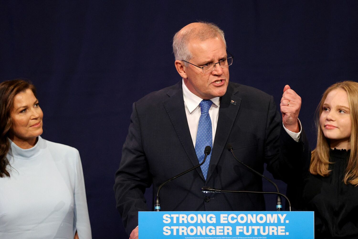 澳洲現任保守派總理莫里森（Scott Morrison，中）承認敗選。   圖：達志影像/路透社
