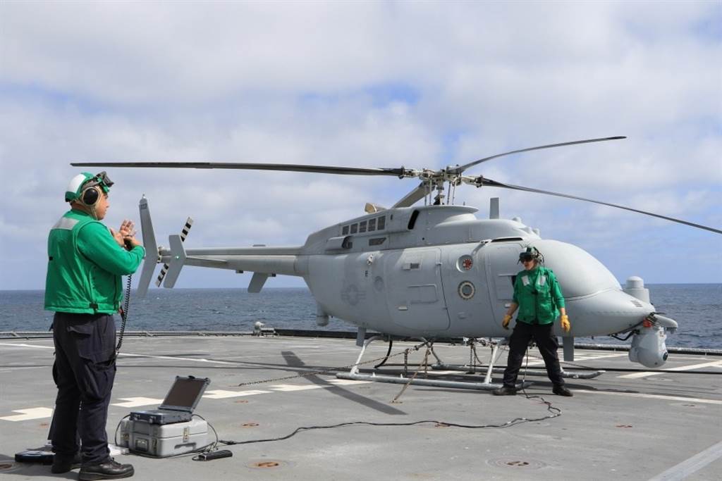 軍事新聞網站《Naval News》報導，美國海軍決定在印太地區部署MQ-8C「火力偵察兵」(Fire Scout)無人直升機。   圖：翻攝US Navy
