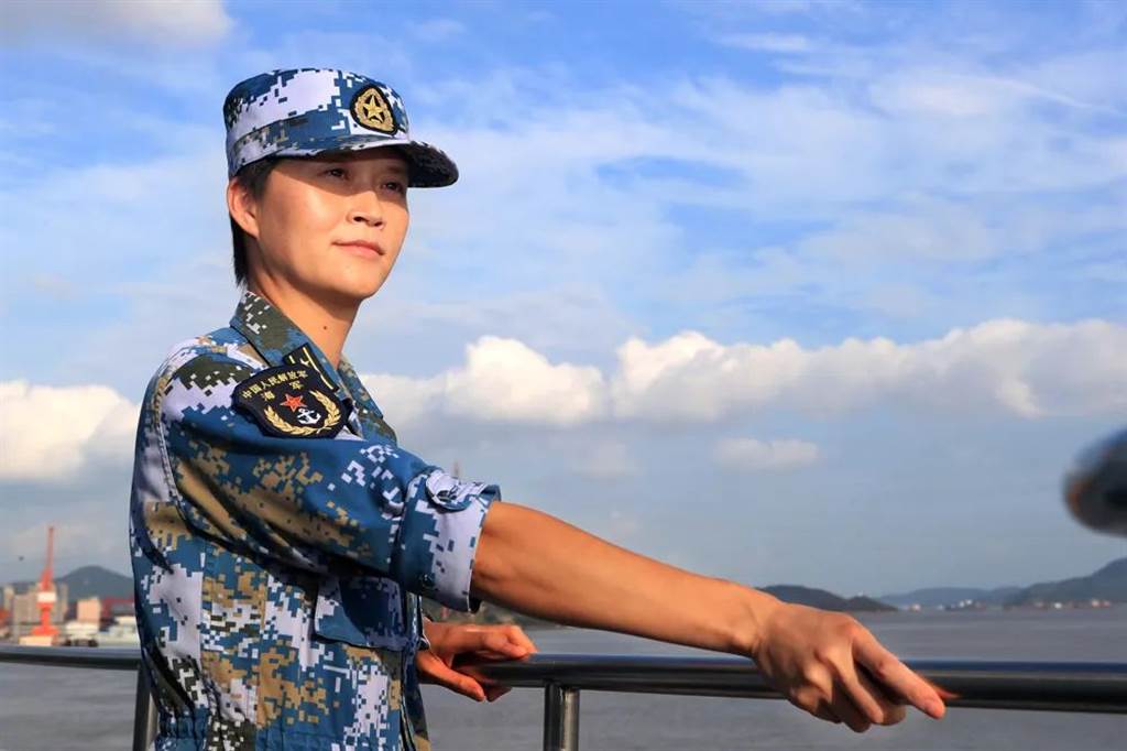 解放軍首位女艦長｢超狂經歷｣惹議 中國網民：北洋水師都不敢這樣搞