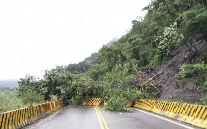 大雨落石坍方路斷 公路總局 南橫公路向陽段封閉 復興路段已搶通 生活 Newtalk新聞