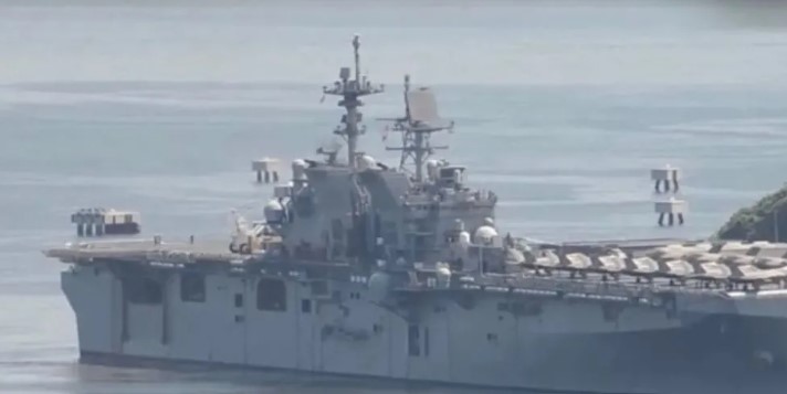 沖繩海岸出現「這個」神秘漂浮物 陸媒：暴露美軍航母3個新動向