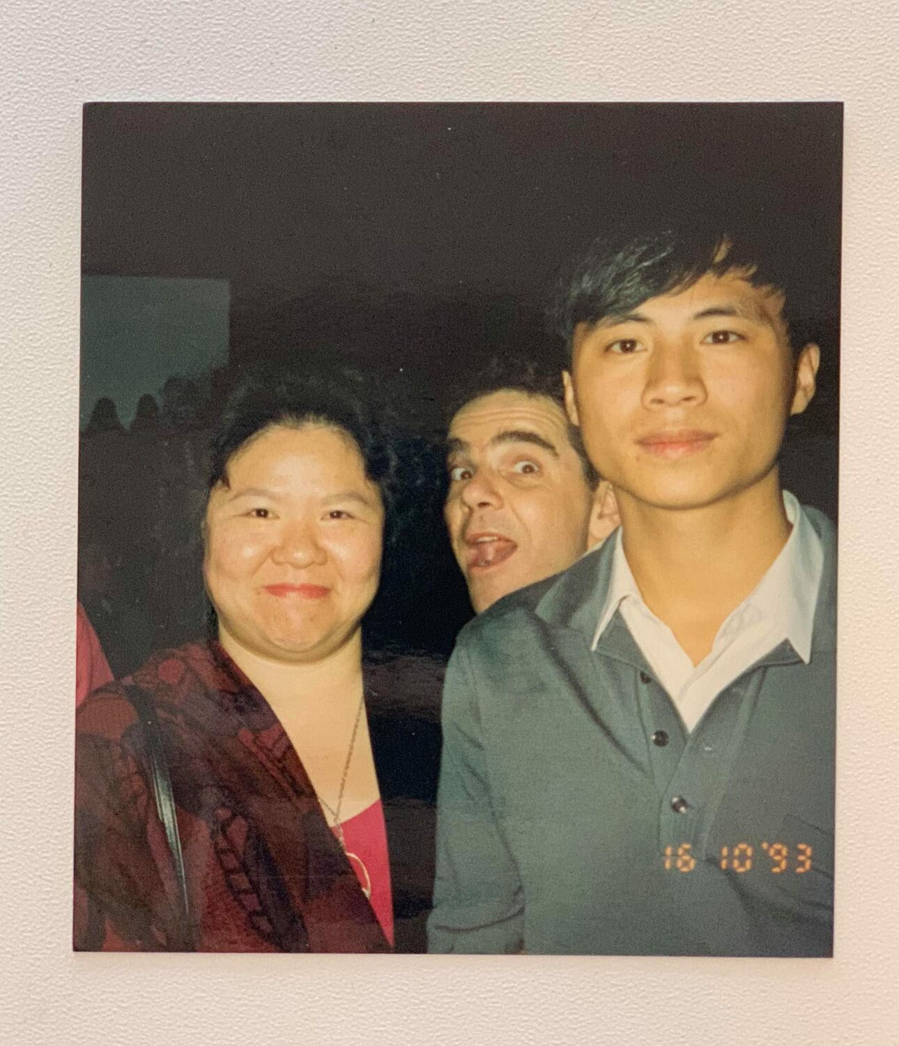 陳菊（左1）29年前與王丹的合照。   圖：取自陳菊臉書