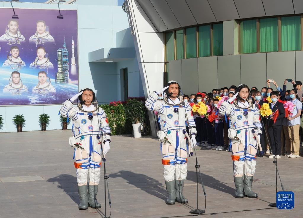 神舟十四號成功發射 展開半年太空任務