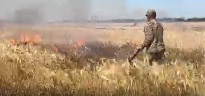來陰的！俄軍以「聯合國禁用武器」轟炸烏克蘭麥田