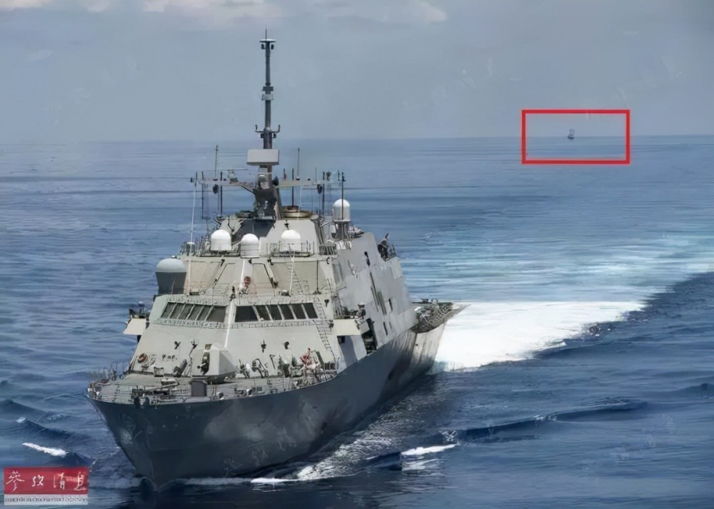 美艦近來不斷穿越南海及台灣海峽，中國軍艦（圖後方紅框）也採取近距離全程示威緊盯策略。   圖：翻攝自參考消息（資料照片）