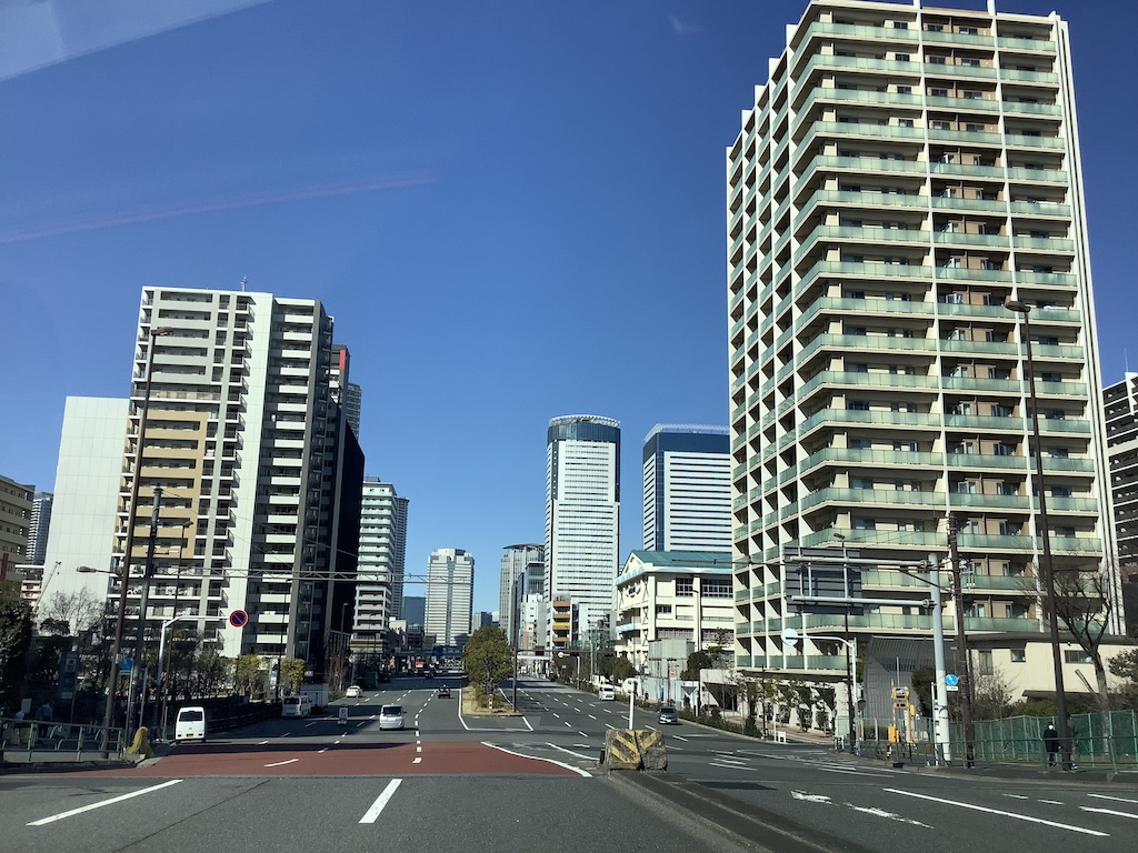 東京房產因為日圓暴跌而受矚目，但是塔樓大廈則評價不如過去。圖：劉黎兒/攝