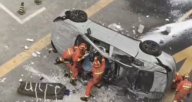 冷血中企! 蔚來測試車墜樓致2人身亡 官方竟說與車輛本身無關