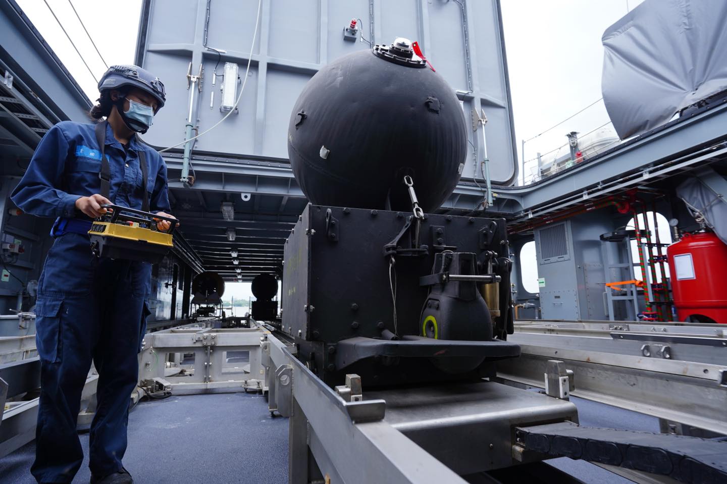 新型佈雷艇投「古董」水雷? 美媒 : 台灣疑似用百年前Mk 6阻擋解放軍