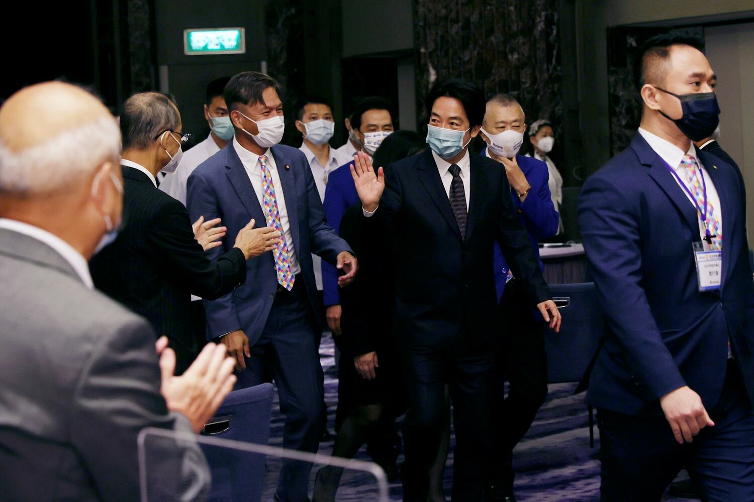 手術後復原的副總統賴清德28日上午出席喜來登大飯店舉行的「台北東南扶輪社例會」   圖：翻拍自賴清德臉書