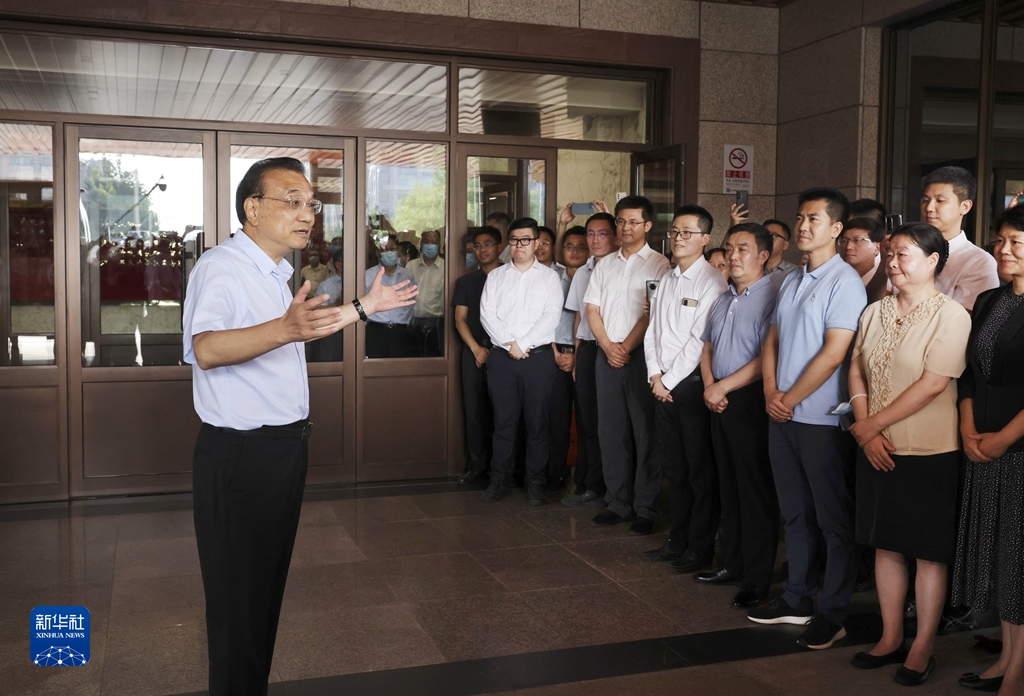 應屆就業難！中國失業率恐升高 李克強：需確保不發生「規模性返貧」