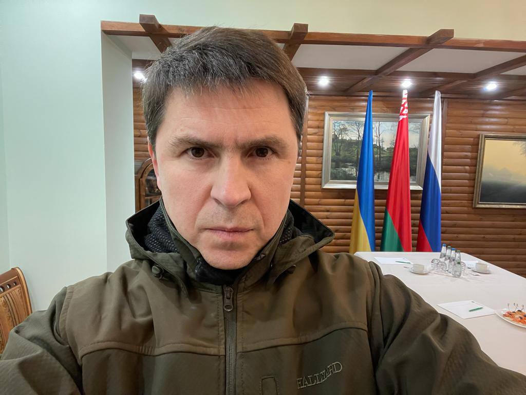 烏克蘭總統辦公室顧問波多利亞克（Mykhailo Podolyak）3 日於推特上提出撤離烏國、送回遭綁架公民，引渡戰犯並承認烏國主權等停戰條件。   圖：擷自推特@Podolyak_M