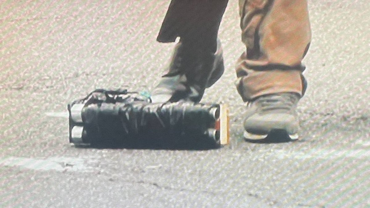 兇手使用的是自製槍枝,而有專家懷疑兇手是使用3D打印機製作而成