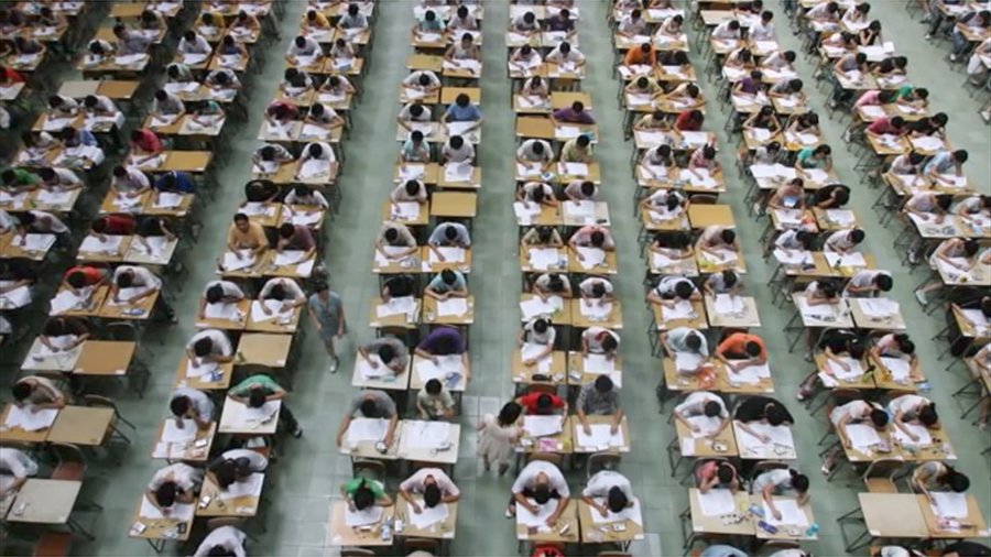 山東銀行高管為女兒上大學走後門 自己被騙6.4億 還詐貸銀行15億元!
