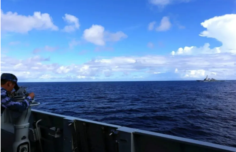 它又來「挑釁」中國主權了! 才在南海與解放軍艦對峙 又穿過台灣海峽