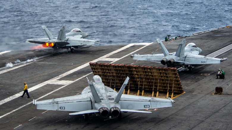 中共聲稱在南海驅離美驅逐艦 美軍第七艦隊用雷根號航母照強硬回擊