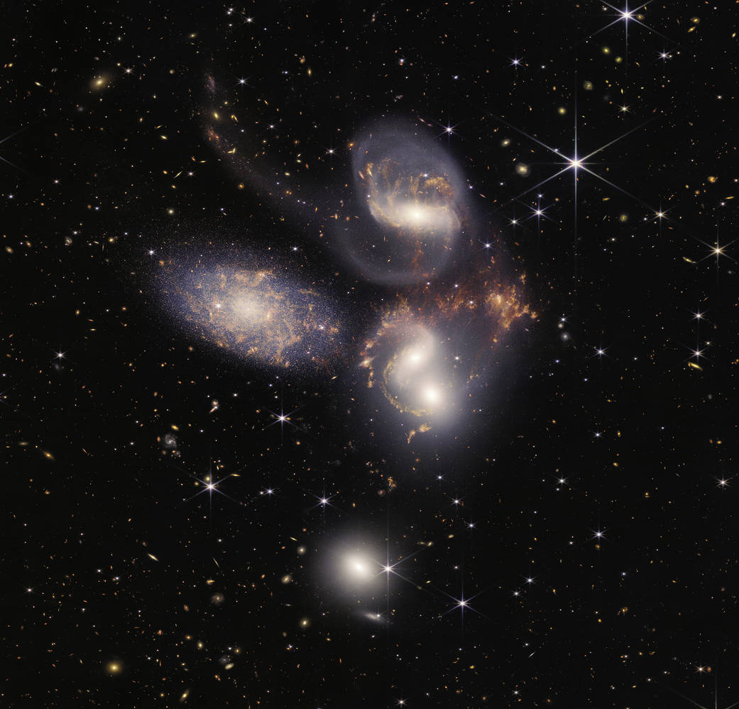 NASA公布韋伯望遠鏡絕美星雲圖 為什麼每顆星星都是8條光柱？
