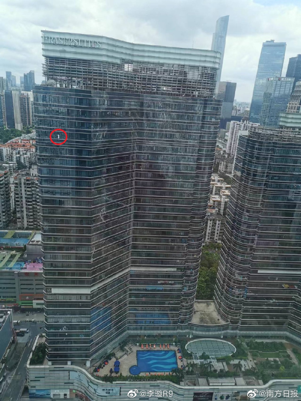 我不是小三！廣州浴袍女想不開站40層高樓窗外獲救 澄清並非「躲正室」