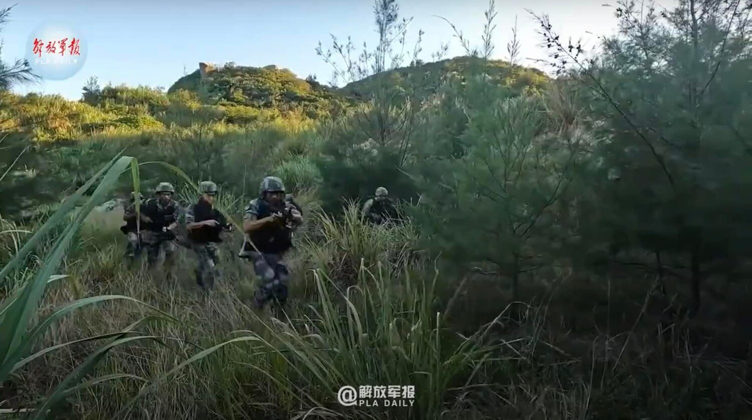 「演」很大？！軍事專家看解放軍特戰兵搶灘登陸提「20處」離譜錯誤