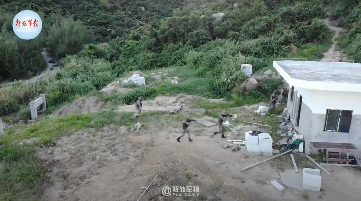 「演」很大？！軍事專家看解放軍特戰兵搶灘登陸提「20處」離譜錯誤