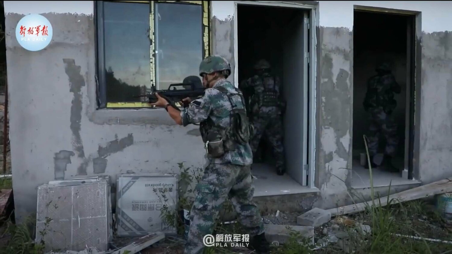 「演」很大？！軍事專家看解放軍特戰兵搶灘登陸提「20處」離譜錯誤