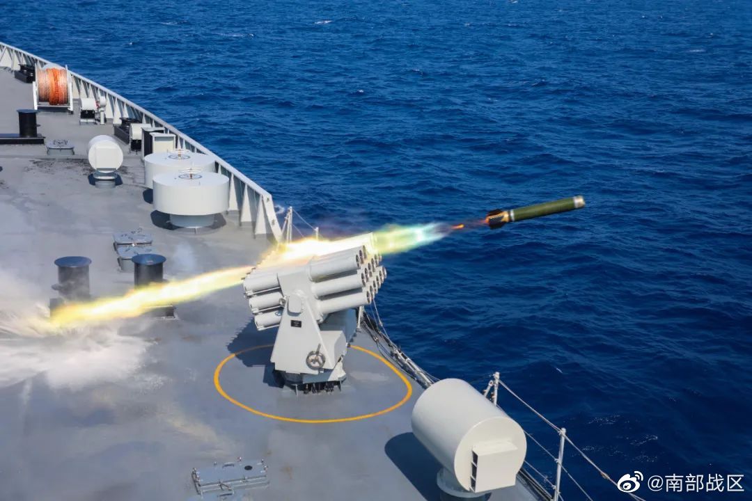 裴洛西訪亞洲中共秀肌肉？解放軍萬噸「延安艦」南海公開實戰演練