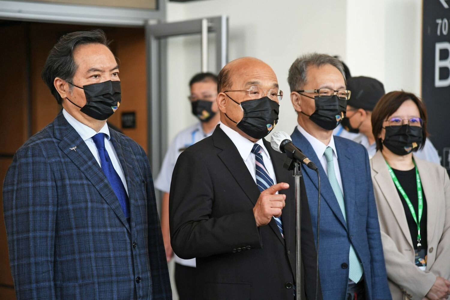 行政院長蘇貞昌昨（1）日上午出席「身心障礙者權利公約第二次國家報告國際審查會議開幕式」前接受媒體聯訪。 圖：行政院提供（資料照）
