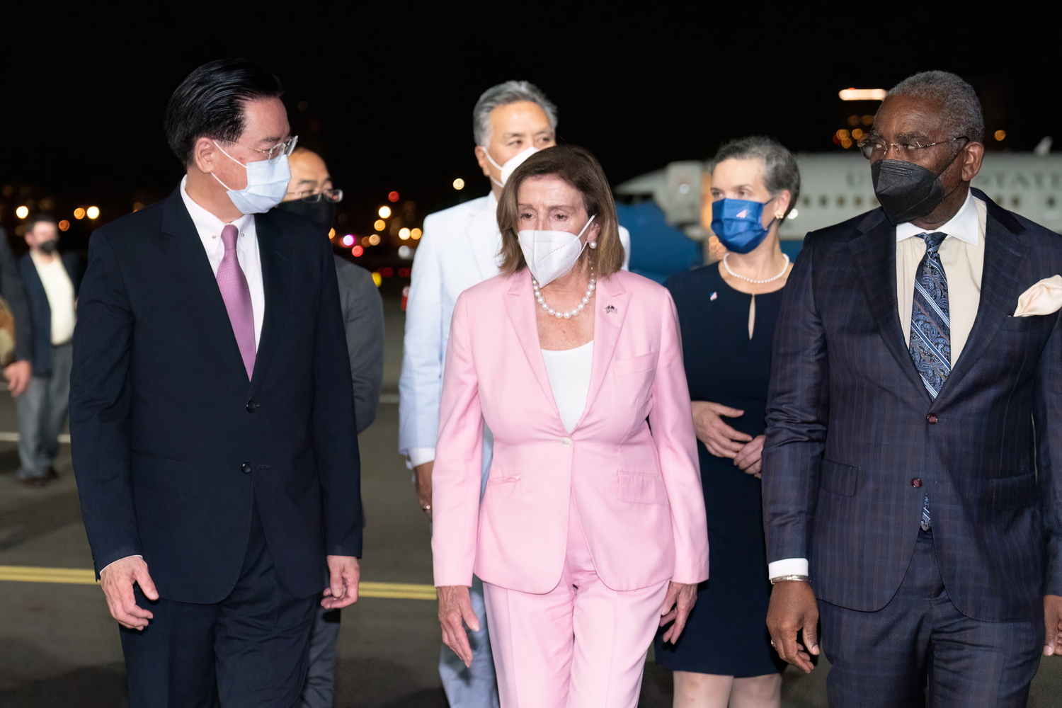 戰略性崩潰？裴洛西抵台「微博崩了」 陸網友質疑「黨在下大棋」.....