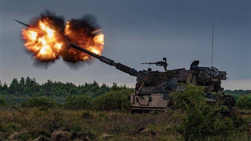 波蘭軍援烏克蘭自主研製的「螃蟹」155公厘自走砲。   圖:擷取自波蘭國防部官網