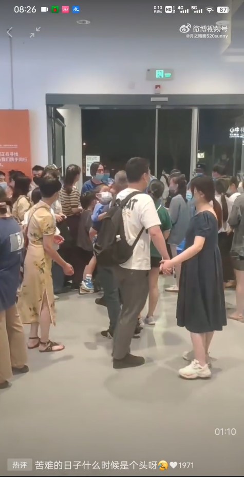 上海疫情再爆！徐匯IKEA突然封控 網瘋傳民眾推擠驚慌逃離影片
