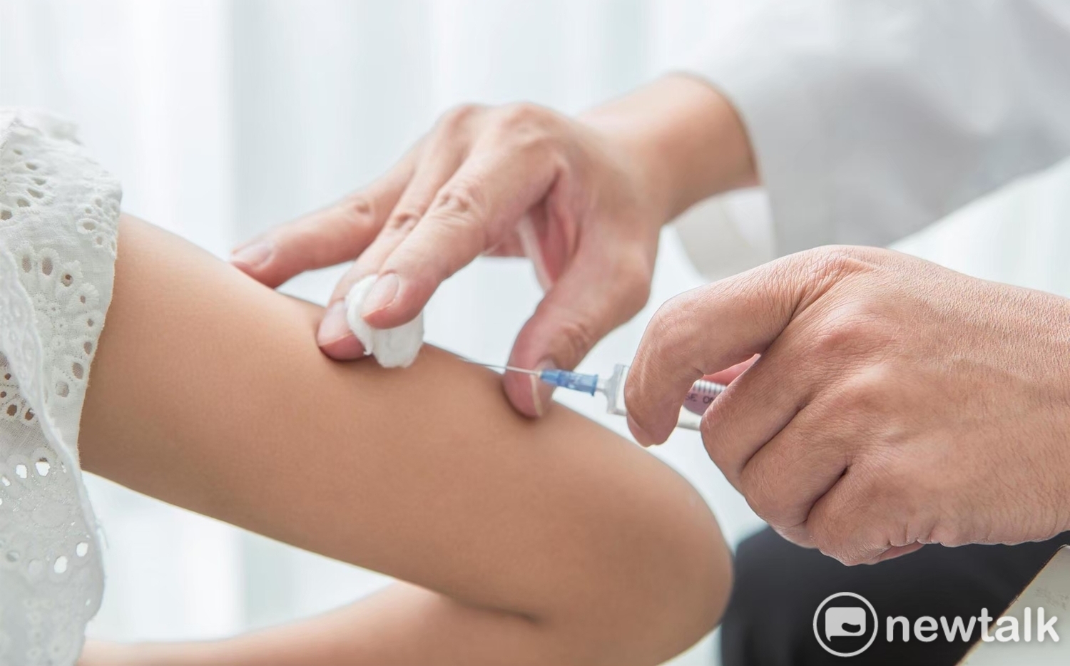 國中女生9價HPV疫苗9月開打！「新冠、流感」可同時接種 | 生活 |