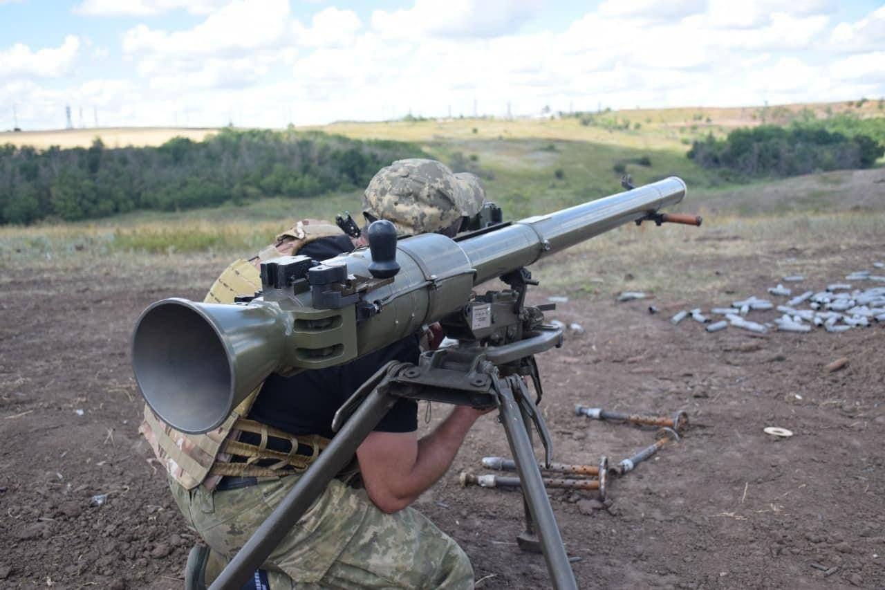俄軍再次試圖從多個方向進攻，向斯洛維揚斯克（Sloviansk）及巴赫姆特（Bakhmut）、阿夫迪伊夫卡（Avdiivka）兩個城市發起攻擊。不過，俄軍的嘗試屢屢挫敗，最終均已撤退收場。   圖：擷自推特@aNdr0iz