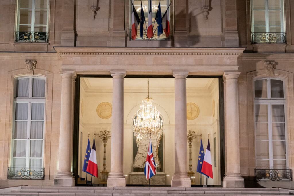 法國降半旗悼英女王   圖：twitter.com/Elysee