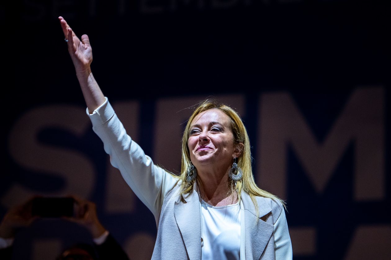 極右派義大利兄弟黨黨魁梅洛尼（Giorgia Meloni），成為義大利首位女總理。   圖 : 翻攝自環球網