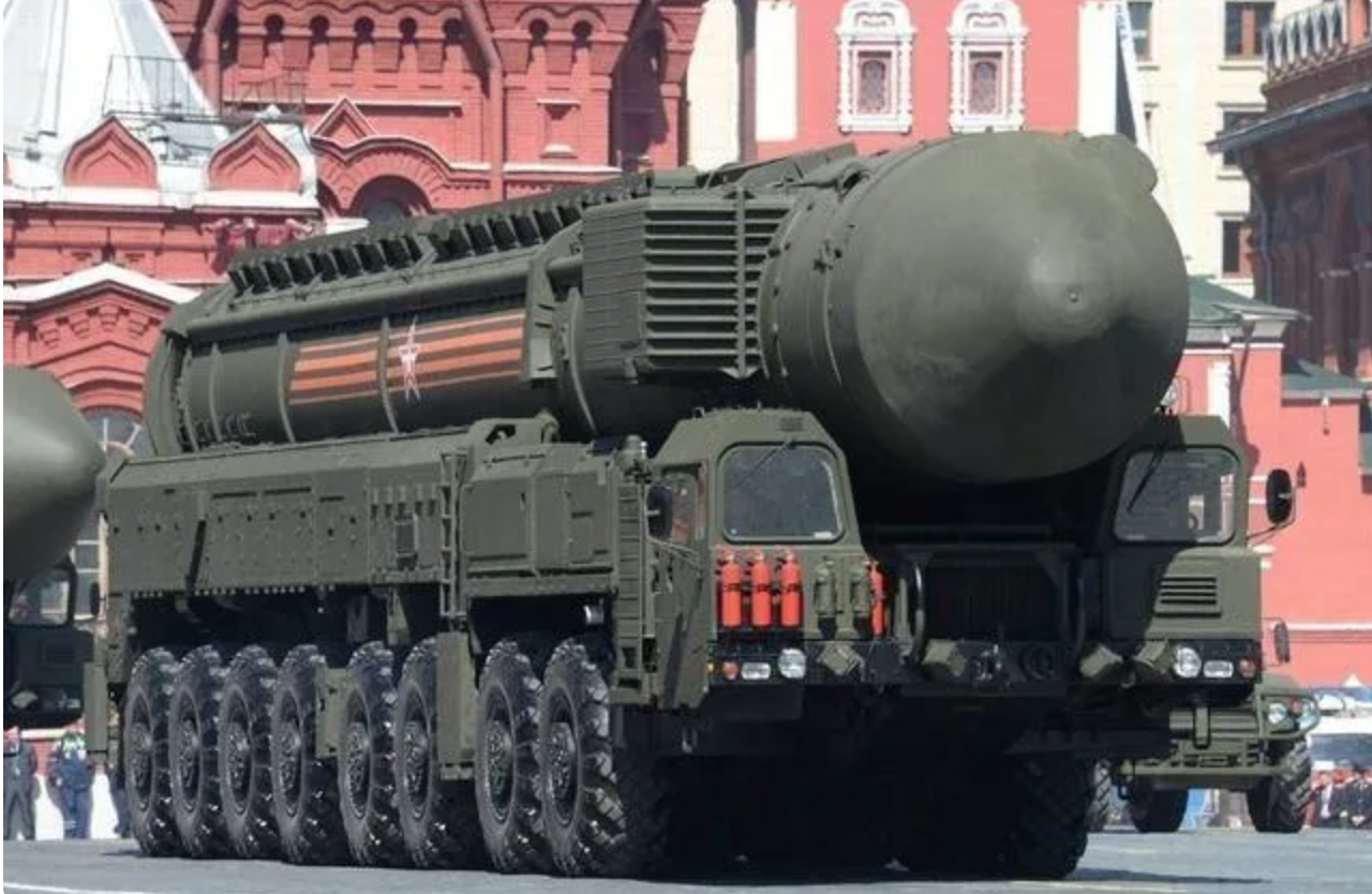 隨著俄羅斯軍隊從烏克蘭戰場的部分地區撤退，俄羅斯總統普丁再次威脅要使用核武器。   圖：翻攝自微博