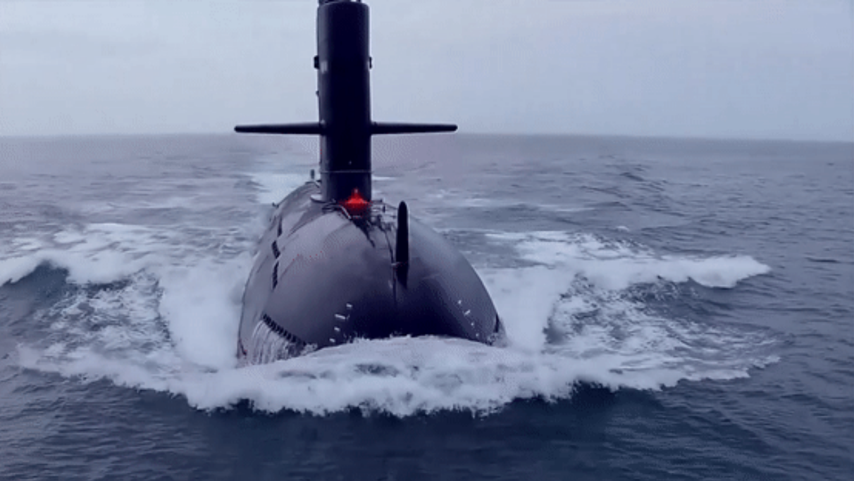 解放軍長征 18 號潛艇2022年在南海軍演。   圖: 翻攝自中國央視軍事官方微博