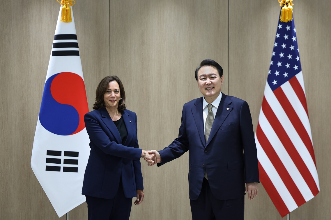 南韓總統統尹錫悅表示與美國副總統賀錦麗進一步加強了美韓聯盟。   圖：翻攝自南韓總統統尹錫悅推特