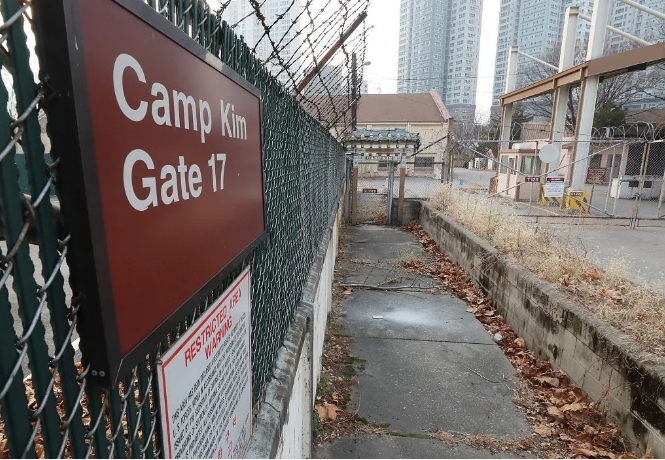 韓國政府在美軍基地旁設立「基地村」，為美國大兵堤供性服務。   圖 : 翻攝自人民視覺