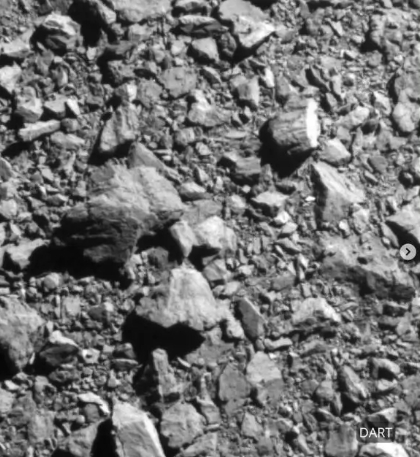 DART在撞擊前拍攝到的小行星畫面。   圖 : 翻攝自NASA官網