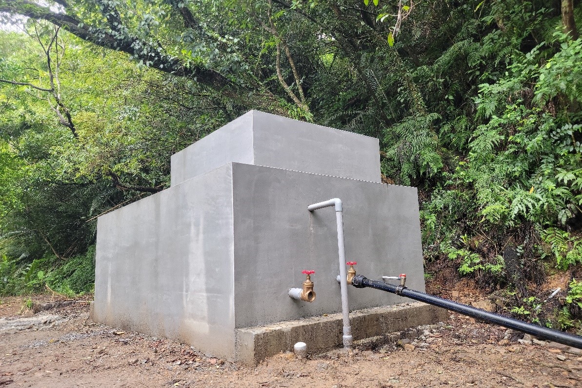 新北市偏遠民眾設置RC過濾式配水池，有效濾除泥沙提升供水品質。   圖：新北市水利局/提供