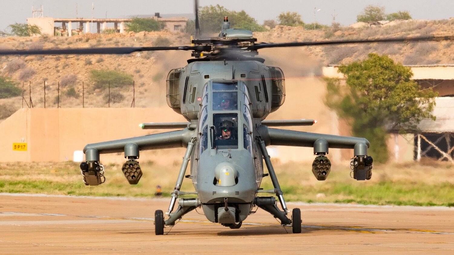 印度國產「HAL」輕型戰鬥直升機。   圖：翻攝@DefenceDecode推特