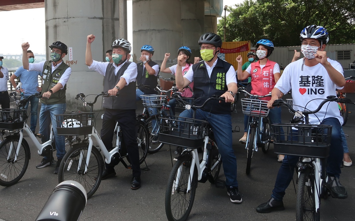 綠基北北桃候選人共齊電動腳踏車 簽署首都共同圈主張 | 政治 | New