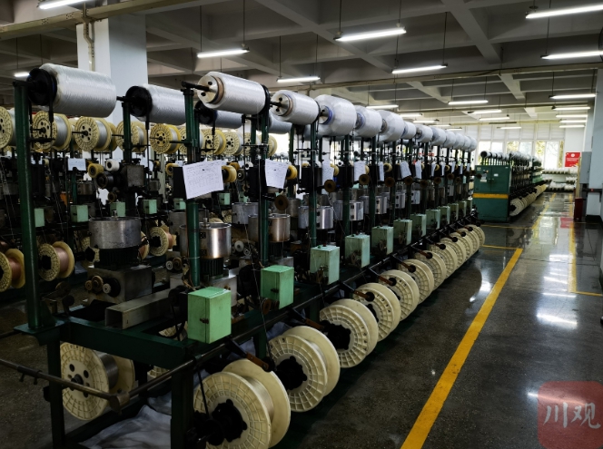成都彩虹集團工廠內部設施。 圖 : 翻攝自川觀 成都彩虹集團工廠內部設施。 圖 : 翻攝自川觀