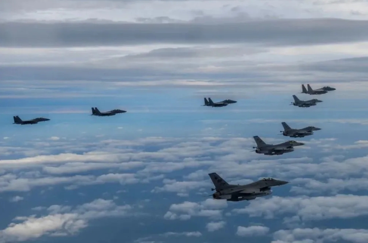 韓國空軍表示將於 31 日至 11 月 4 日在朝鮮半島上空舉行韓美聯合空中演習，屆時將有約 250 架韓美軍機參加。   圖 : 翻攝自環球網
