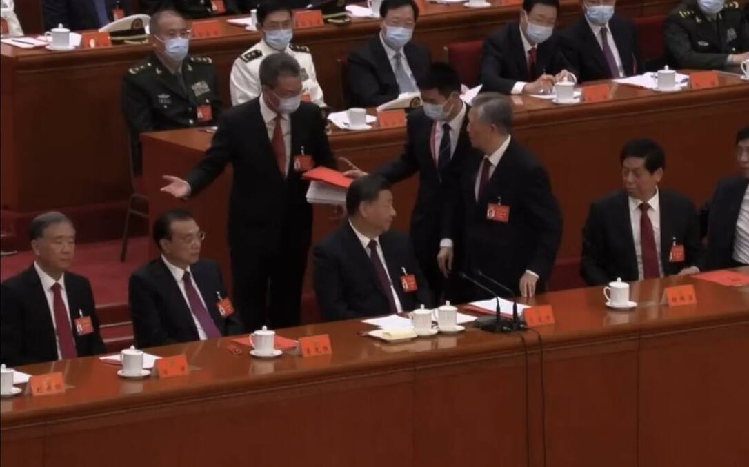 習近平突提胡錦濤臨別贈言 日媒：中國政治未來走向面臨關鍵時刻