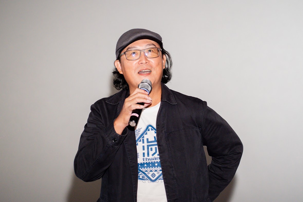 《流麻溝十五號》電影出品人、前立委姚文智出席這項包場電影表達感謝之意。 林辦提供