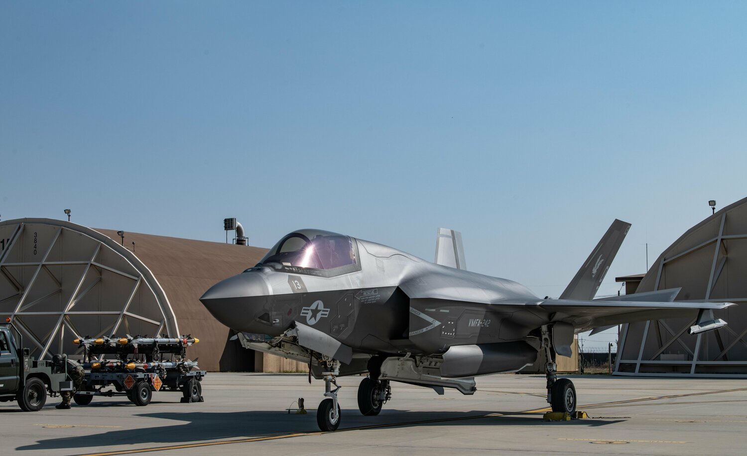 美軍 F-35 Lightning II 降落韓國群山空軍基地。   圖：翻攝自美軍海軍陸戰隊推特