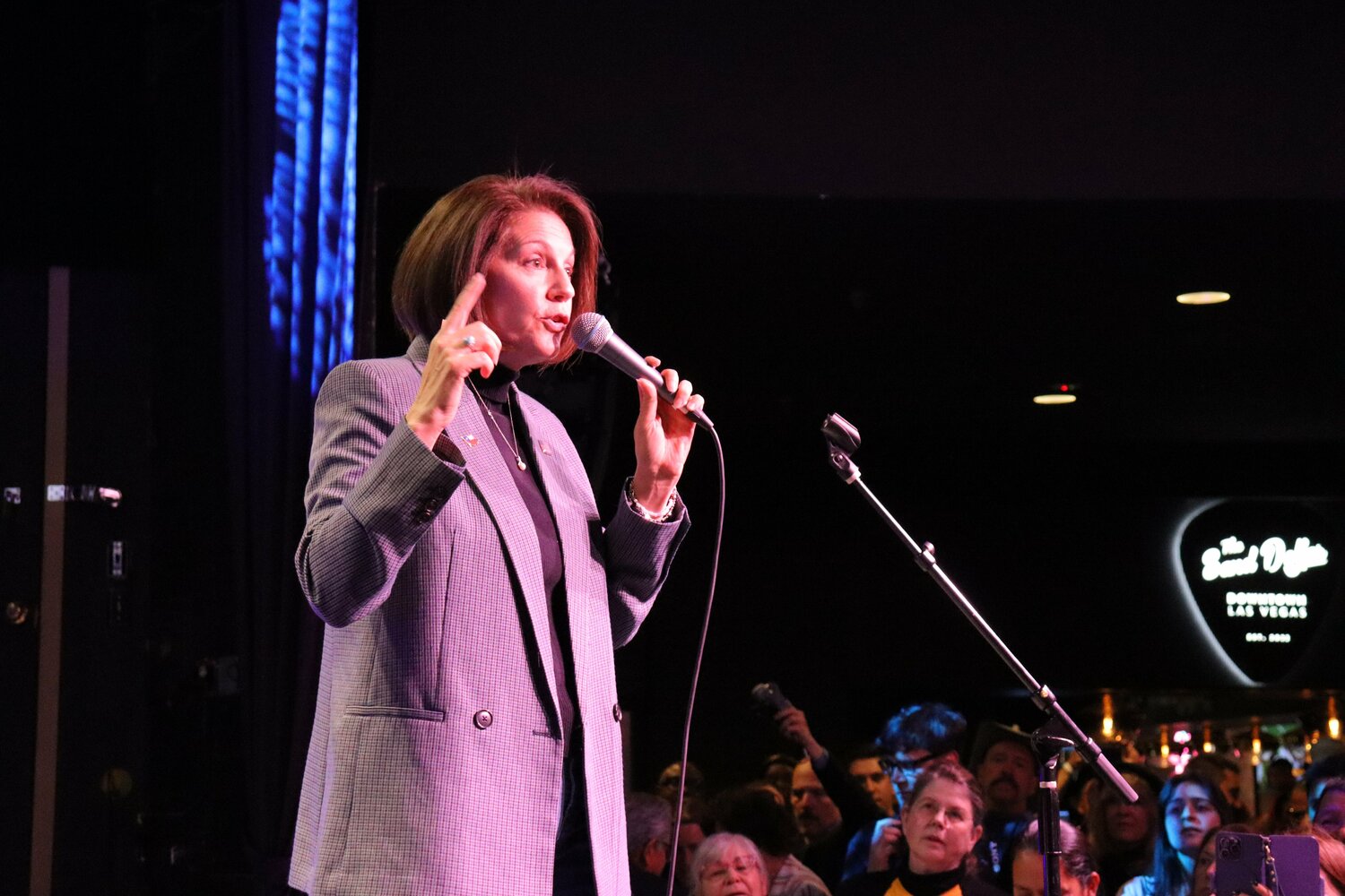 內華達州現任參議員、民主黨候選人凱瑟琳·科爾特斯·馬斯托 (Catherine Cortez Masto) 。 圖:翻攝自Catherine Cortez Masto 內華達州現任參議員、民主黨候選人凱瑟琳·科爾特斯·馬斯托 (Catherine Cortez Masto) 。 圖:翻攝自Catherine Cortez Masto